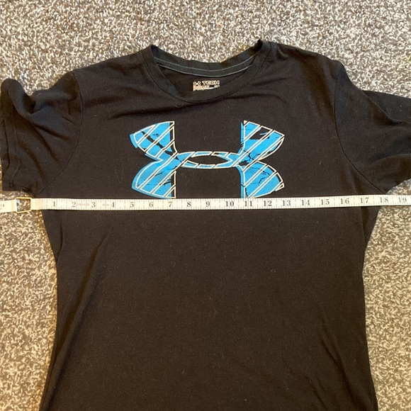 Under Armour Top - Picture 7 of 9